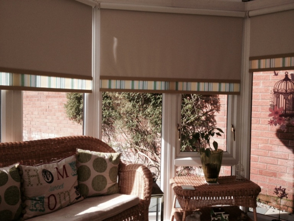 add-style-to-your-windows-with-roller-blinds