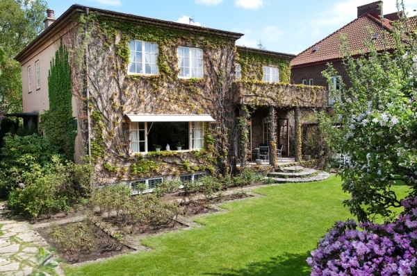 classic-house-design-1