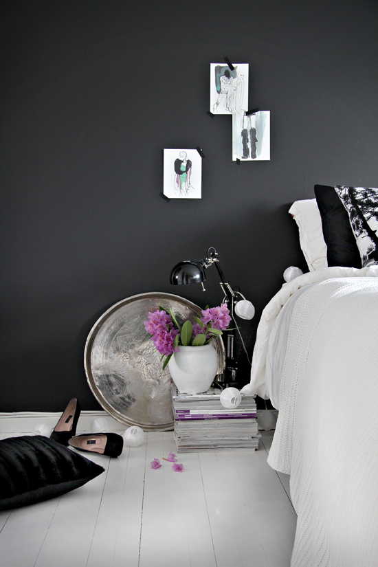 Feminine black & white bedroom