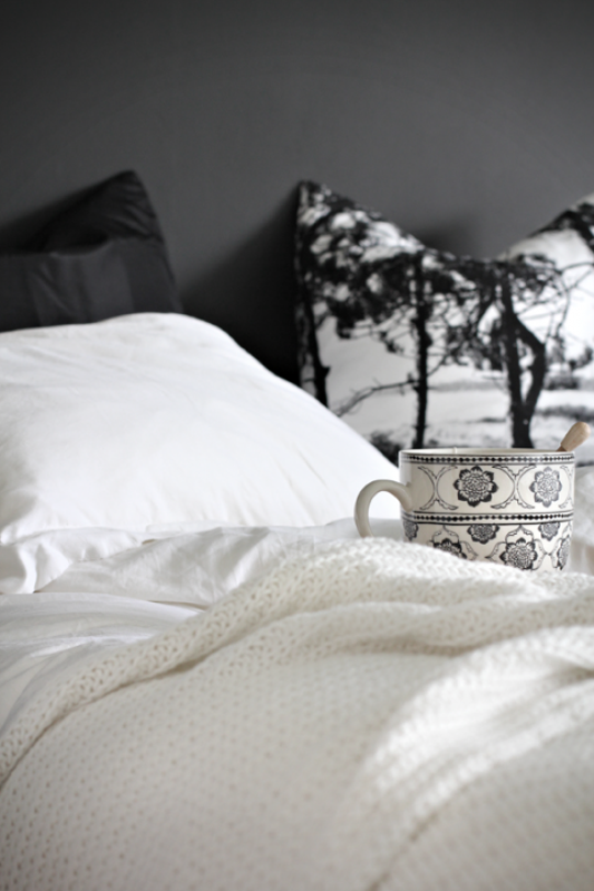 Feminine black & white bedroom