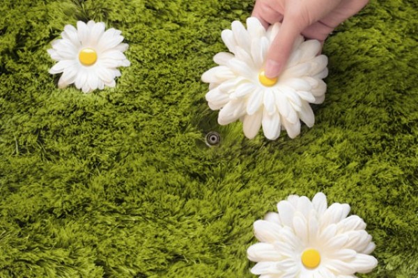 The Daisy Garden Rug – invite spring in your home
