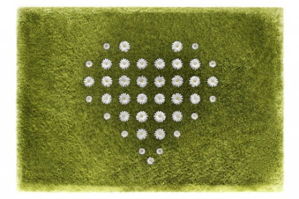 The Daisy Garden Rug – invite spring in your home