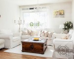Welcoming white interior with delicate decorations (10)