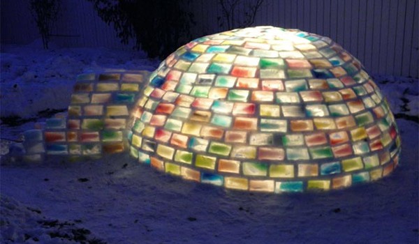 DIY: Colorful igloo in the backyard DIY: Colorful igloo in the backyard
