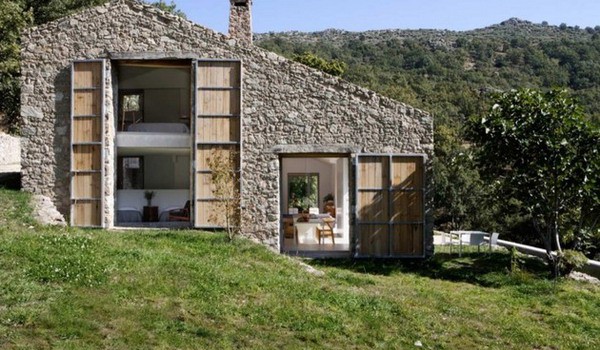 A renovated stable makes for the perfect modern home A renovated stable makes for the perfect modern home