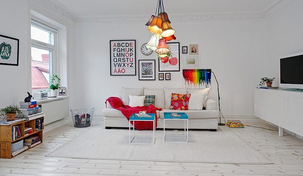 Picture-perfect cheery apartment design