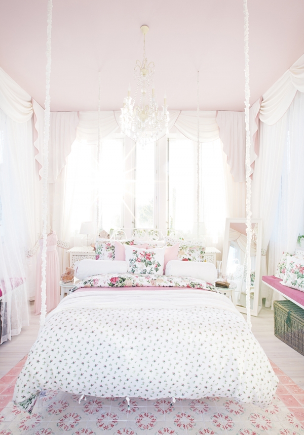 10 Graceful Feminine Bedroom Ideas (4)