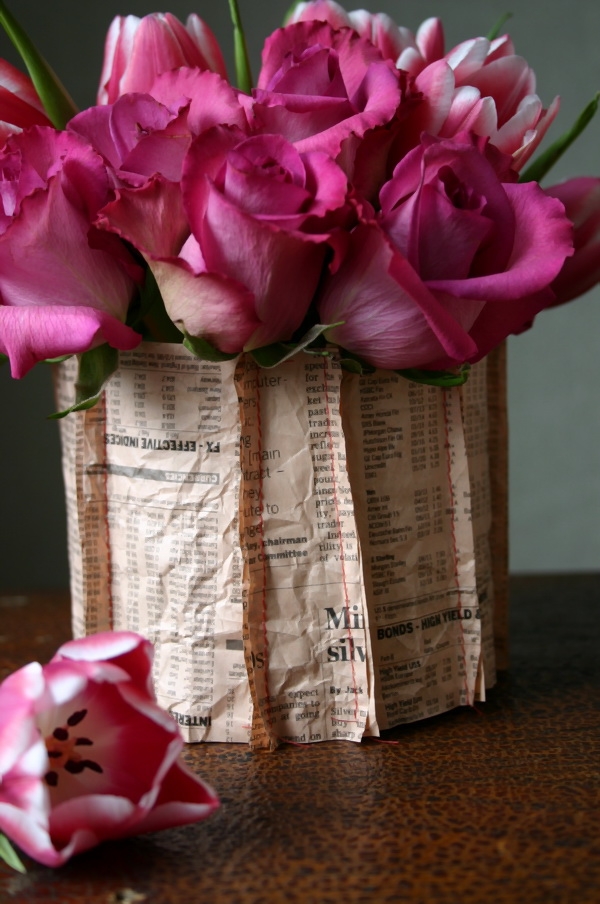 Diy-Newspaper-Vase-9