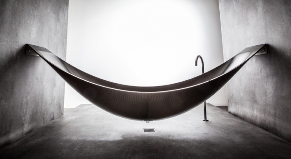 A-Luxury-Bathtub-1