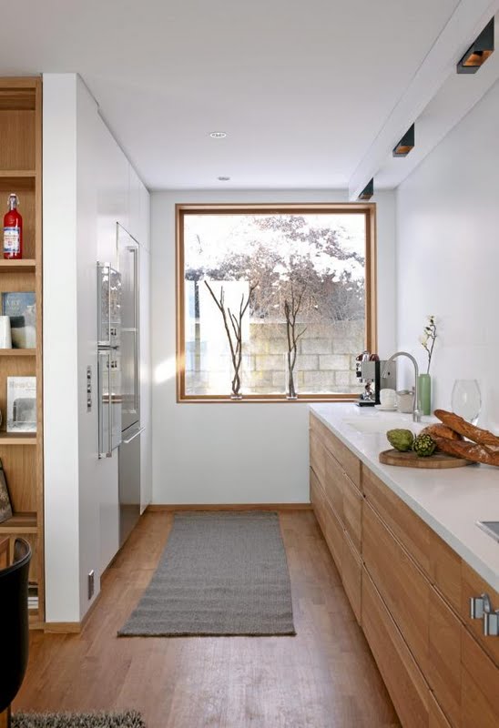 A-Modern-And-Inviting-Oak-Kitchen-6