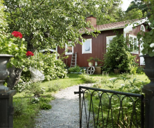 A-Sublime-Small-Villa-Outside-Of-Stockholm-1