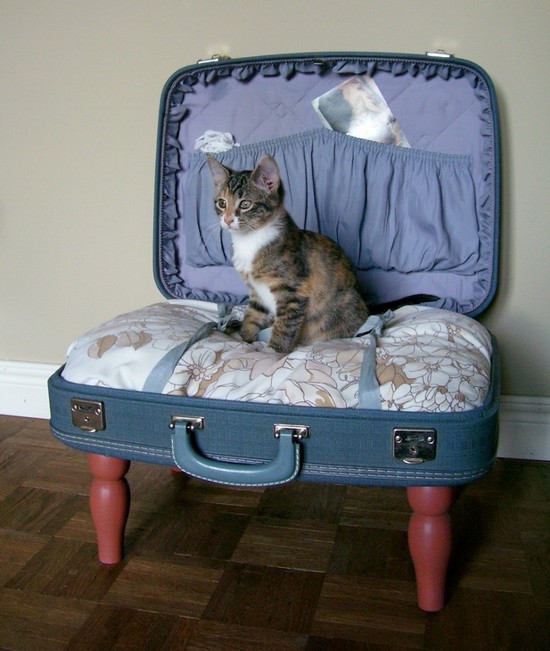 A-Suitcase-For-Decoration-15