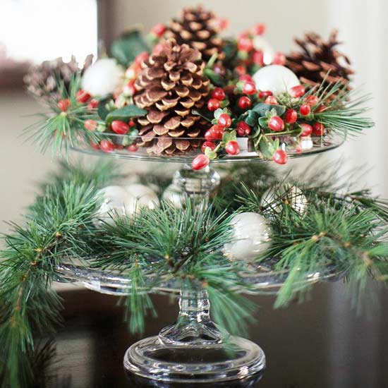 Add-Flower-Arrangements-To-Your-Festive-Decorations-18