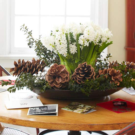 Add-Flower-Arrangements-To-Your-Festive-Decorations-2