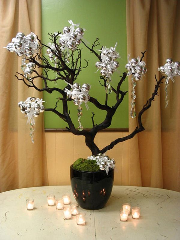 Add-Flower-Arrangements-To-Your-Festive-Decorations-23