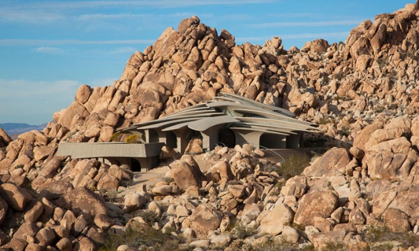 American Unique Desert House (1)