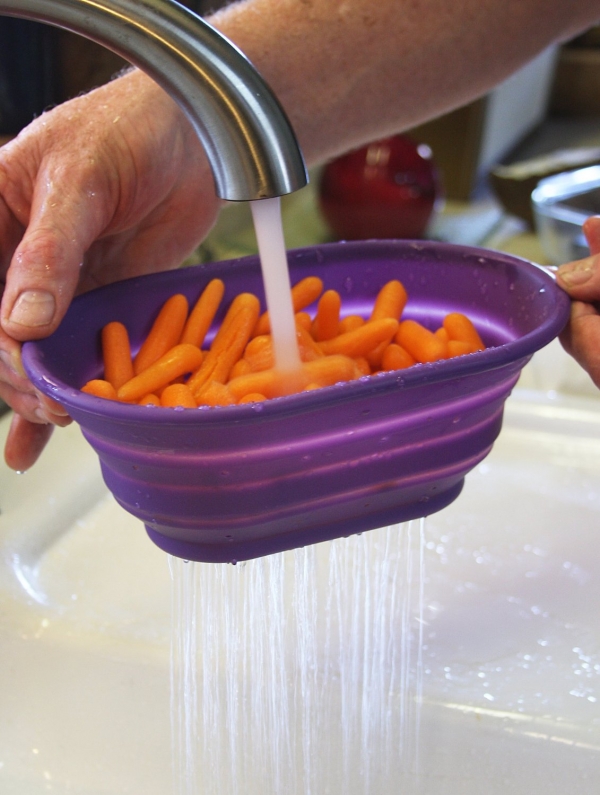 Bamboo-Over-Sink-Cutting-Board-And-Colander-4