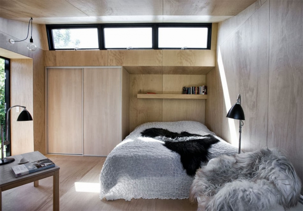 Beautiful-And-Inviting-A-Tiny-Guest-House-5