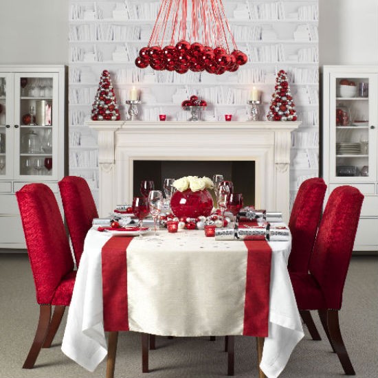 Beautiful-Christmas-Table-Decorations-1