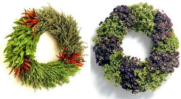 Beautiful-Christmas-Wreaths-For-The-Front-Door-10