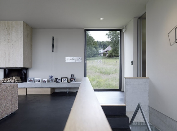 Beautiful-Modern-Concrete-House-5