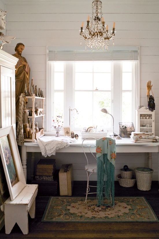 Beautifully Done Vintage  Interior  Adorable Home