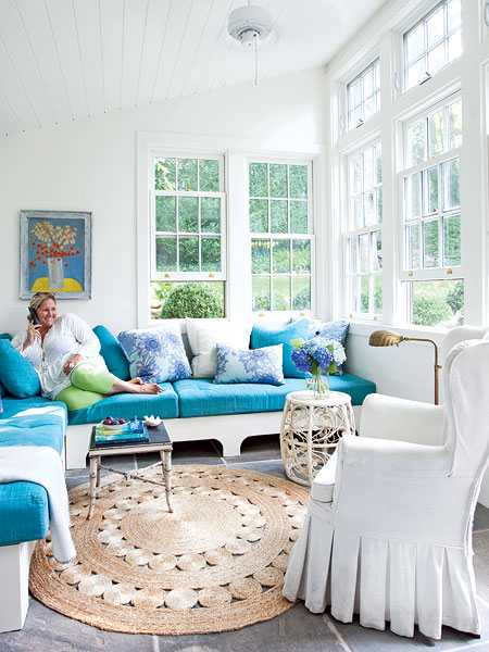 Blue-In-The-Living-Room-5