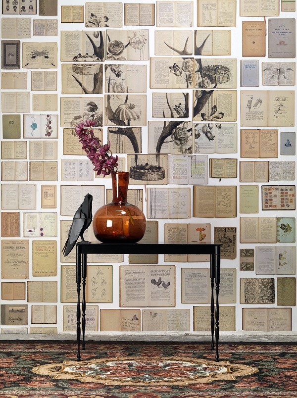 Bookish Indulgence: The Biblioteca Wallpaper Collection