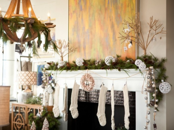 Christmas-Mantelpiece-Decorating-Ideas-11