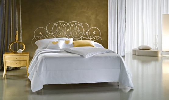 Classic-Wrought-Iron-Beds-By-Ciacci-10