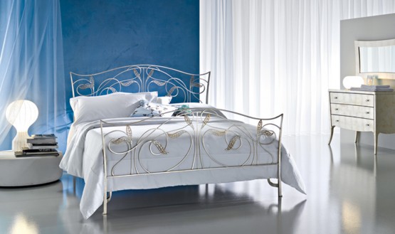 Classic-Wrought-Iron-Beds-By-Ciacci-14