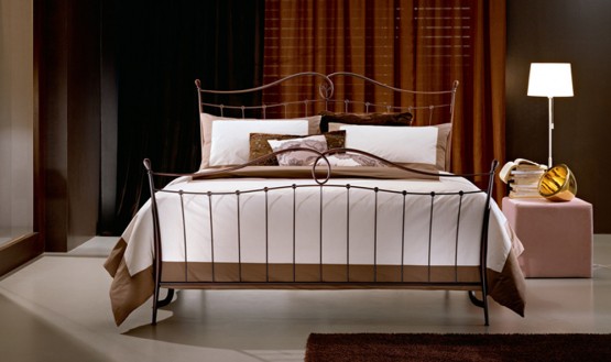 Classic-Wrought-Iron-Beds-By-Ciacci-18