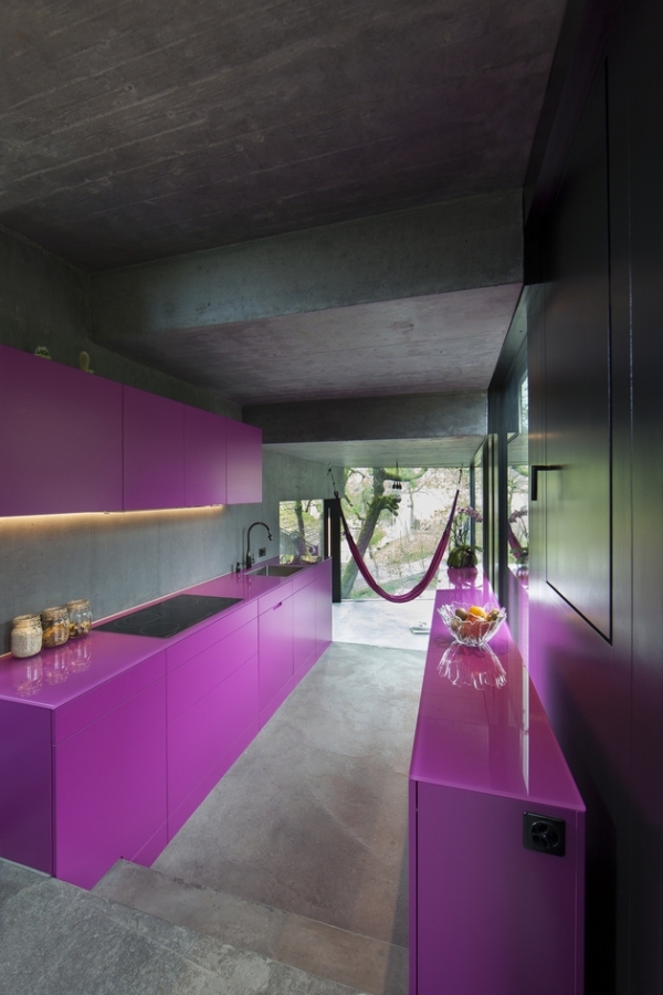 Concrete Ideas And Contemporary Purple Interiors (8)