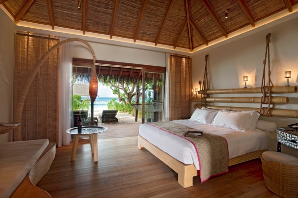 Constance-Moofushi-Resort-10