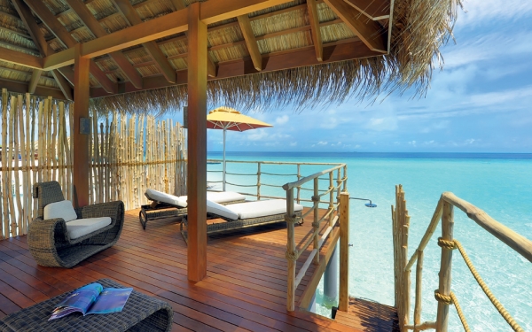 Constance-Moofushi-Resort-7