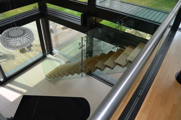 Contemporary Staircases Can Make A Home (15)