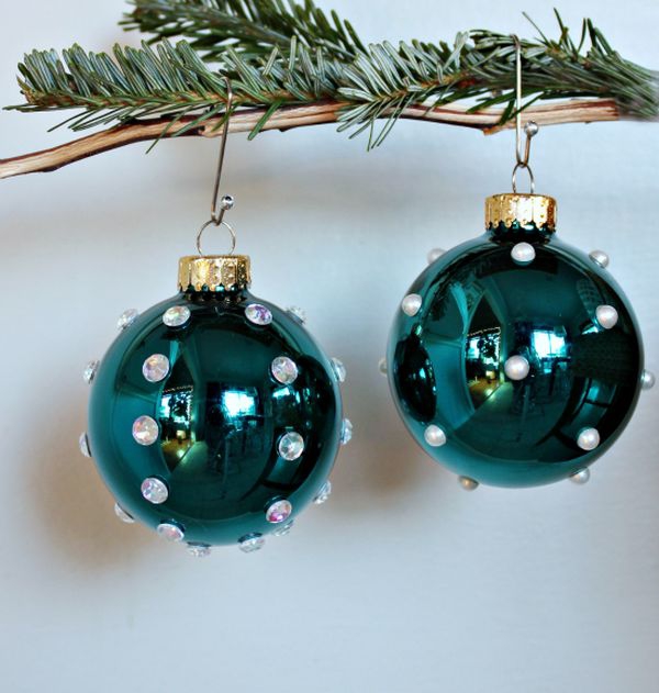 Decorate-With-Christmas-Ball-Ornaments-7