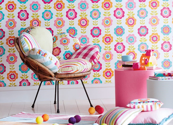 Decorating-Your-Kids-Room-With-Wallpapers-1