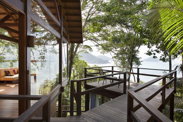 Environment-Friendly-House-In-The-Brazilian-Forest-2