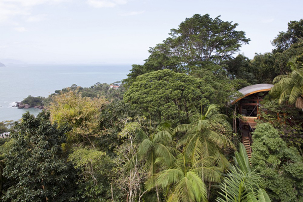 Environment-Friendly-House-In-The-Brazilian-Forest-7