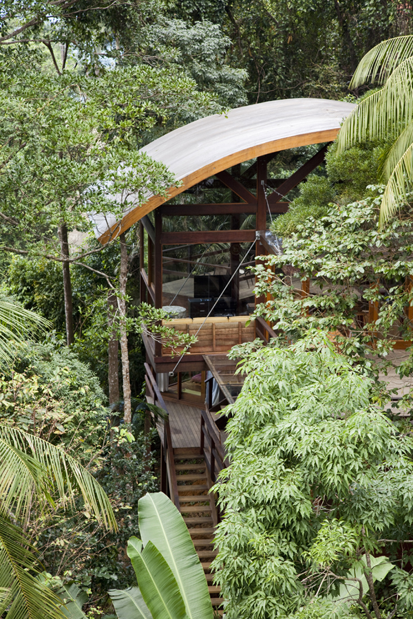 Environment-Friendly-House-In-The-Brazilian-Forest-8