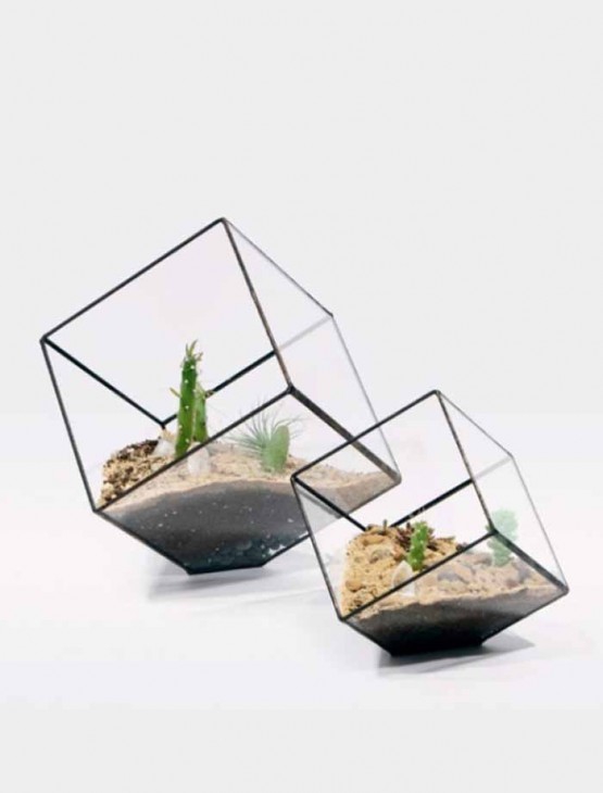 Eye-Catching-Cube-Planter-1