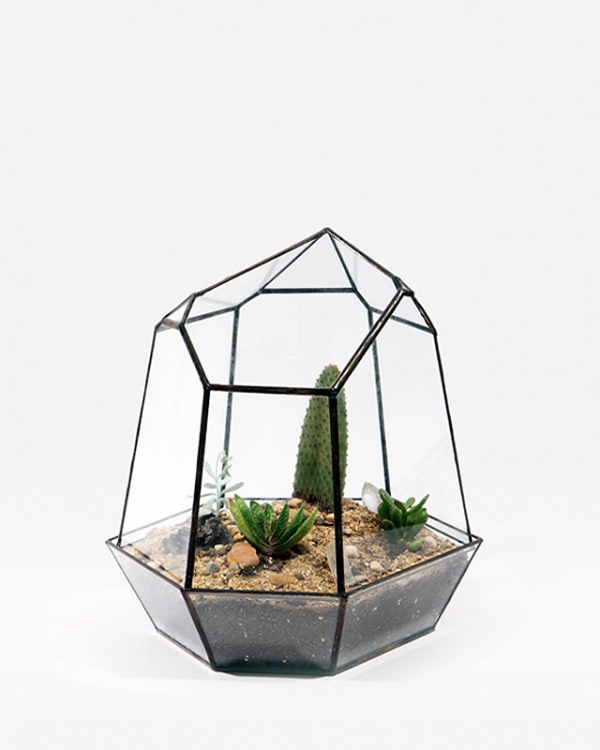 Eye-Catching-Cube-Planter-4