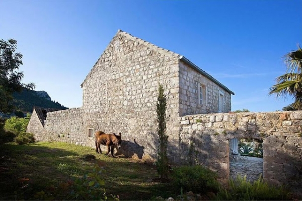 Fashioning-The-Perfect-Getaway-An-Adriatic-Home-4