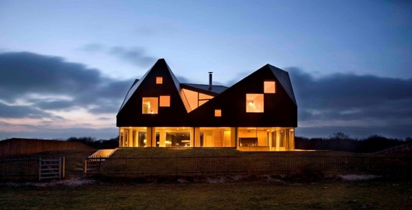 Floating-Dune-House-In-England-3