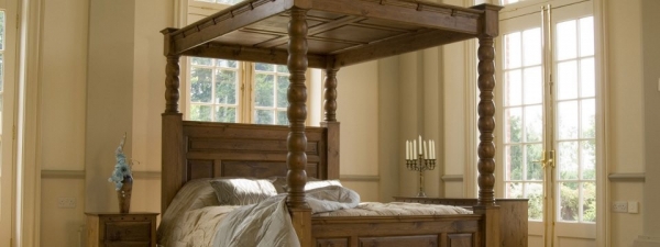Give-Your-Bedroom-A-Romantic-Makeover-1