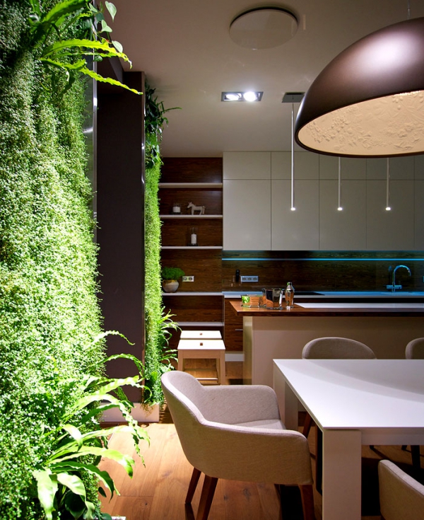 Green Walls And Grand Designs In Apartment Decor (10)