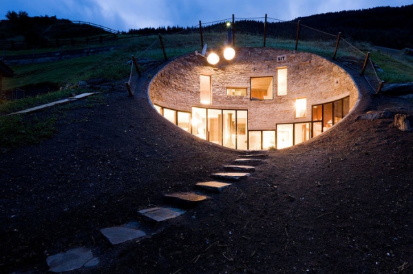 Underground Mountain House Switzerland (1).Jpg