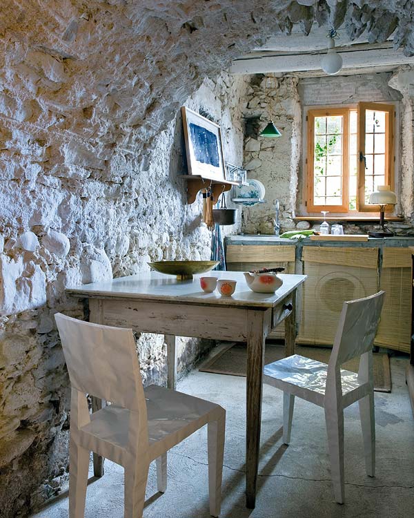 Impressive-And-Adorable-Restored-Farmhouse-7