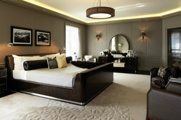 Bedroom-With-Sleigh-Bed-700X464.Png